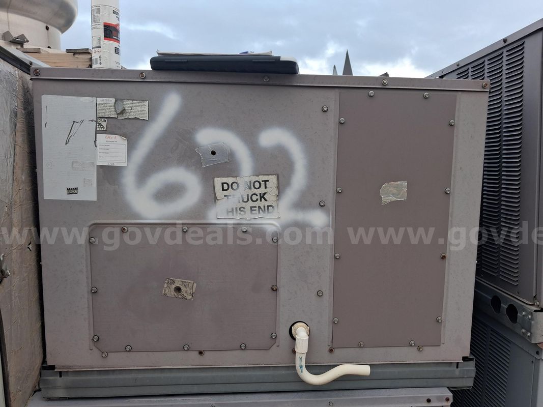 Carrier HVAC Unit