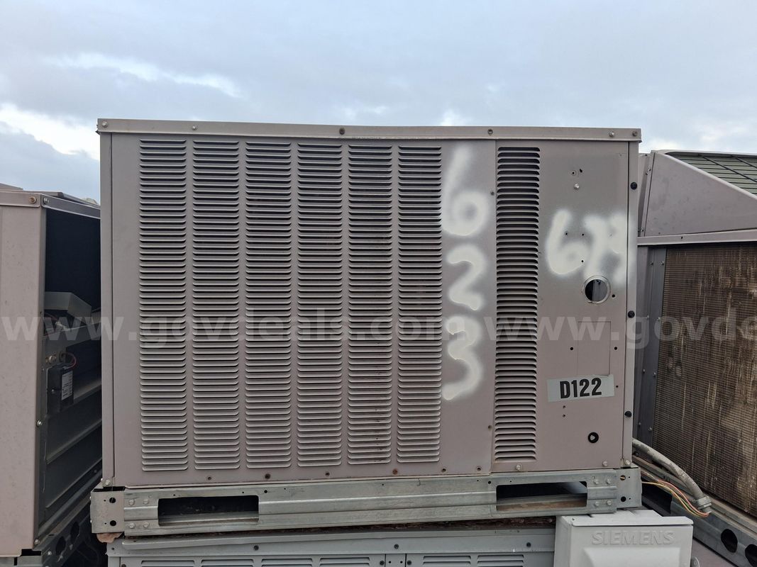 Carrier HVAC Unit