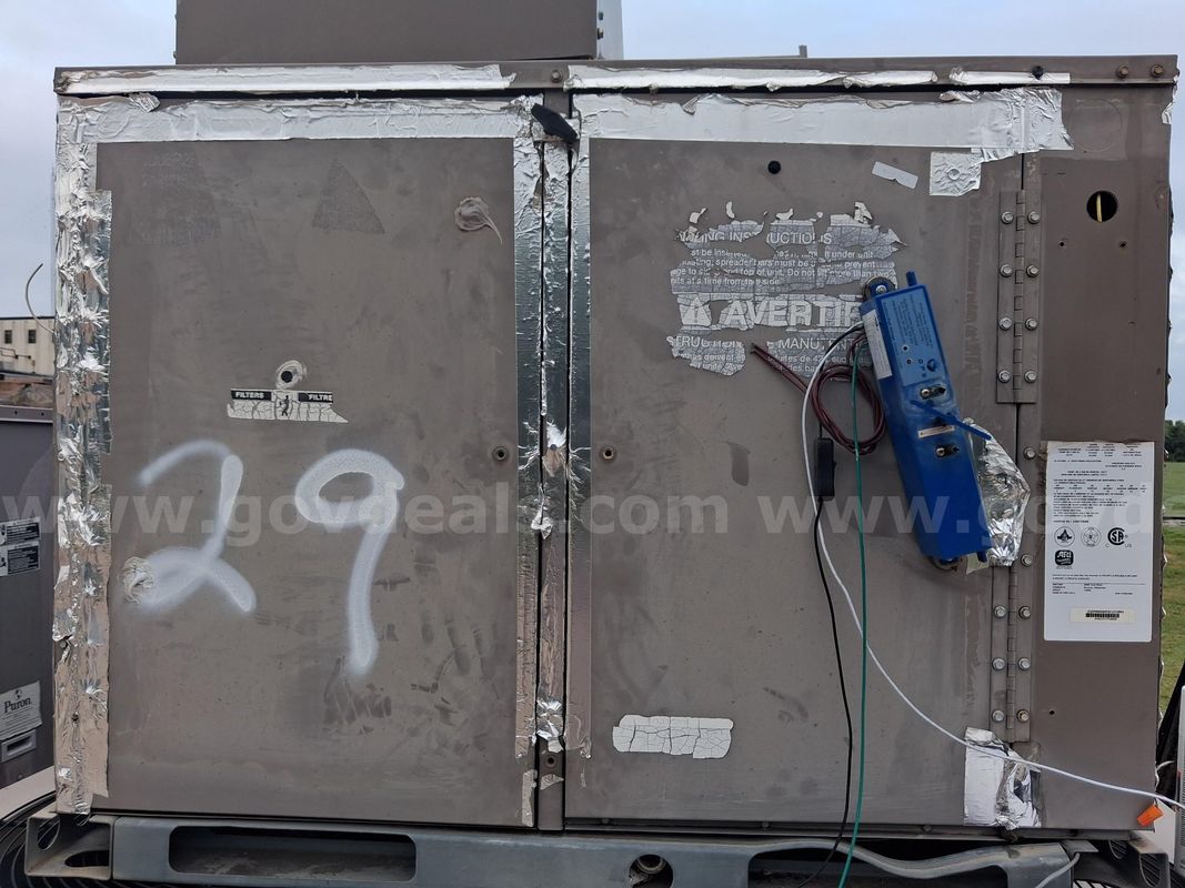 Carrier HVAC Unit