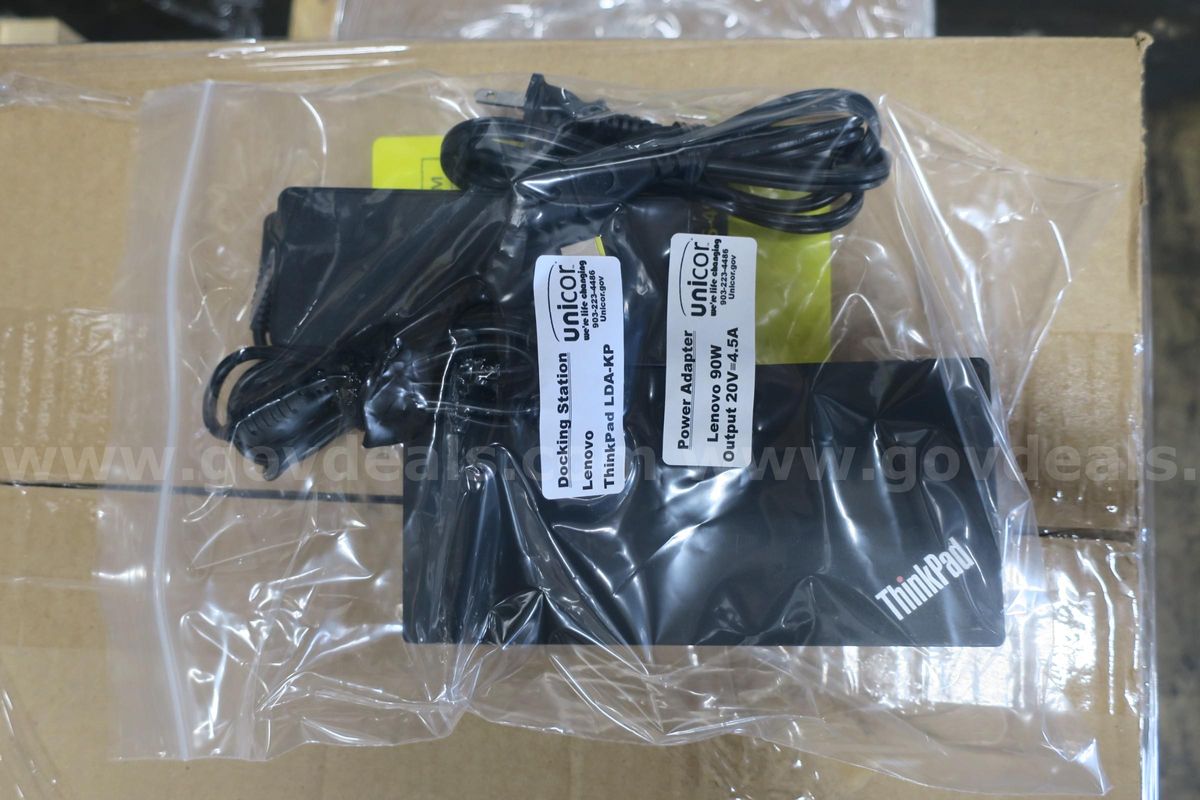 LOT OF (100) ASSORTED LENOVO DOCKING STATIONS W/ POWER ADAPTERS- TESTED!