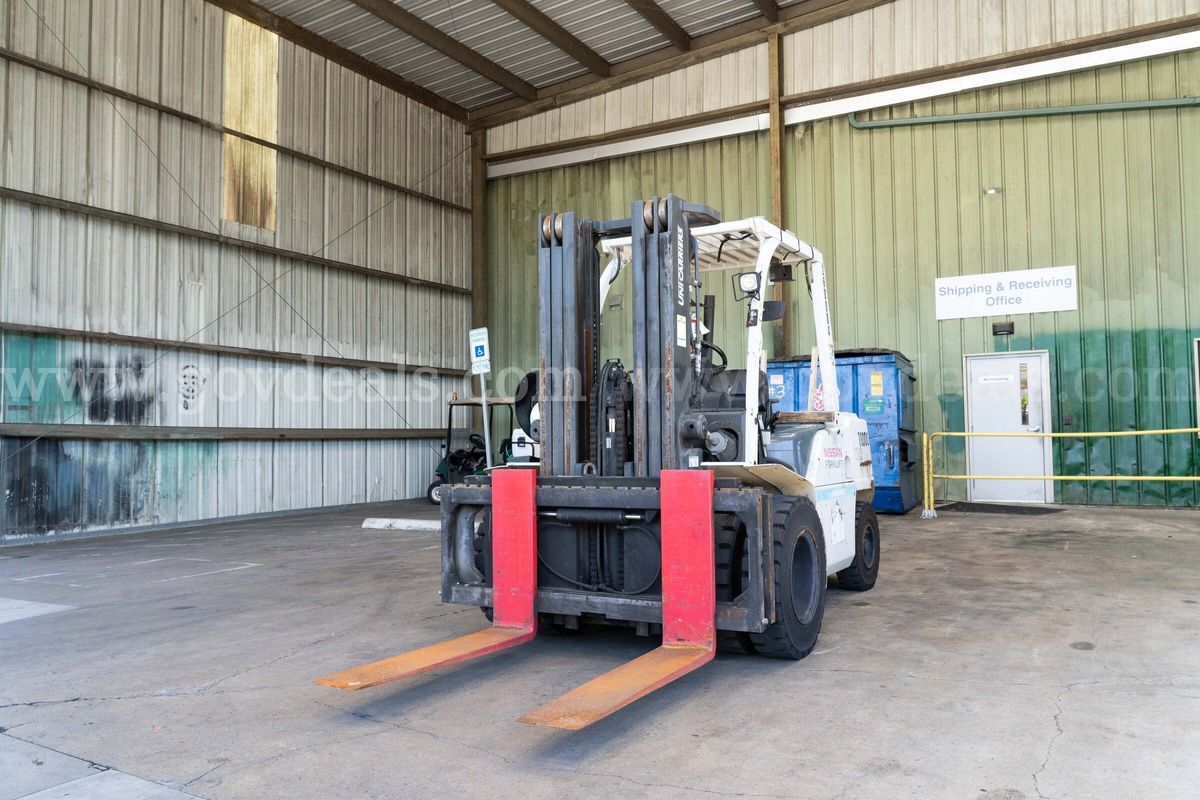 2014 Nissan MWG1F4A50V Pneumatic Tire Forklift