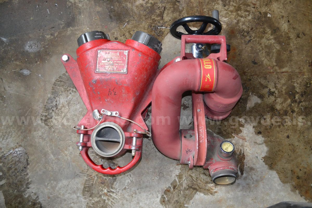 Akron Brass Style 3421 Ground Base With Akron Monitor. No Nozzle Or Tips