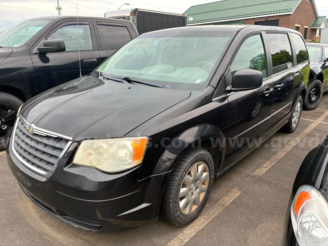 2009 Chrysler Town & Country LX