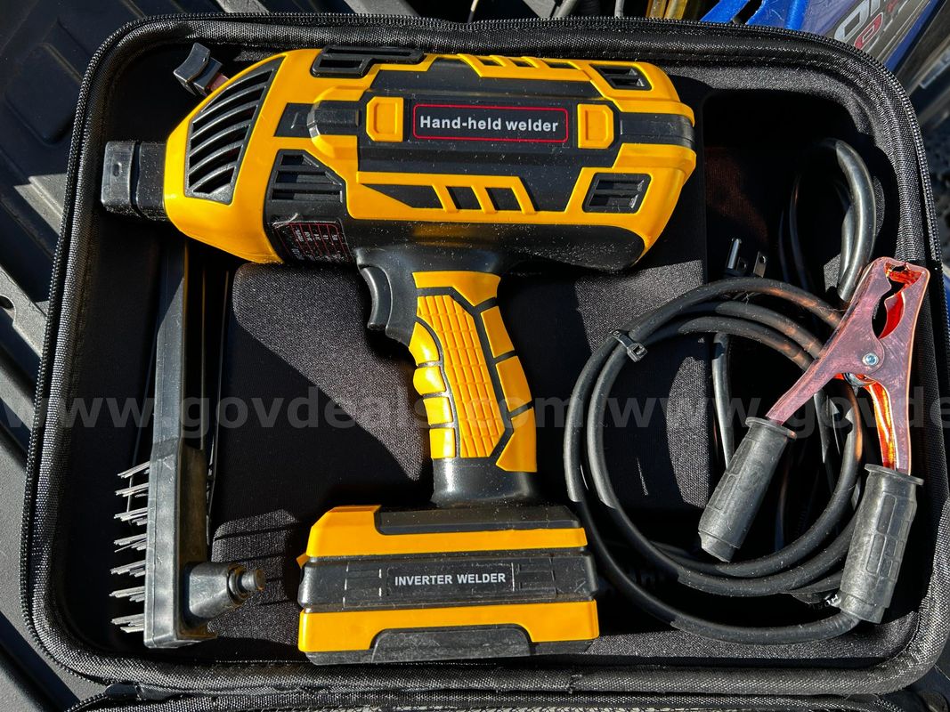 FREE SHIPPING - New Handheld Welding Machine – 110V IGBT Inverter ARC Welder (20–120 Amp)