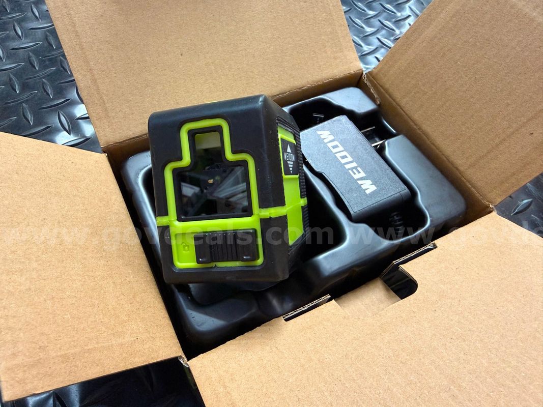 FREE SHIPPING - New Green Cross Line Laser Level w/ Rechargeable Battery