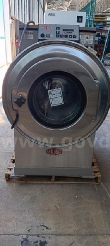 Milnor 30022T6X Commercial Washer (208/240 V 3‑Phase)