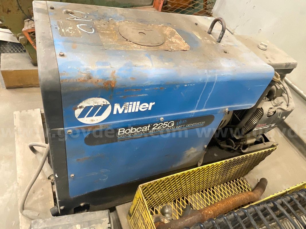 Miller Bobcat 225G Welder