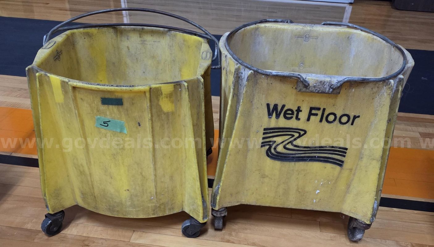 2 Wet Mop Buckets