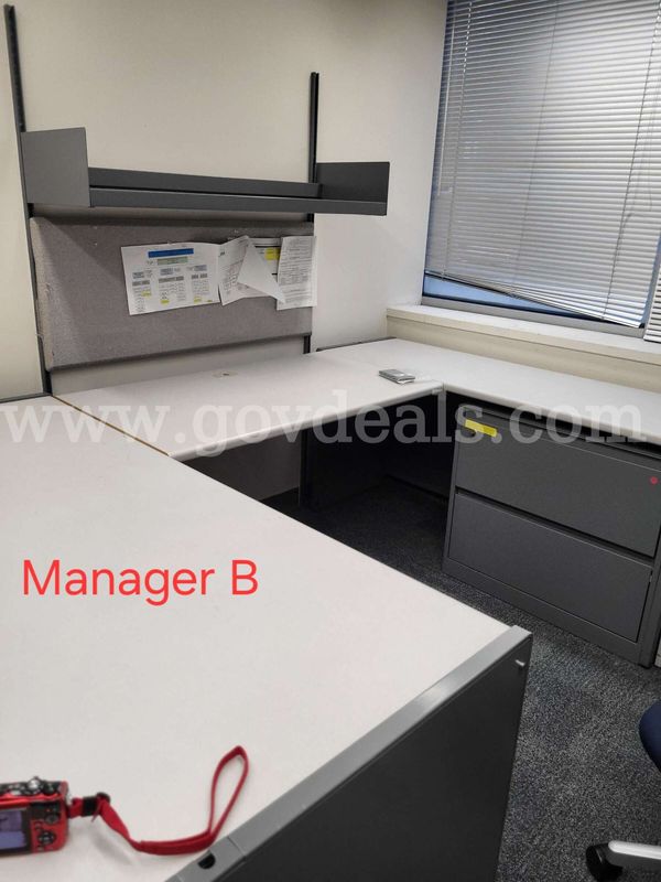 Lot of furniture - 1st floor office furniture