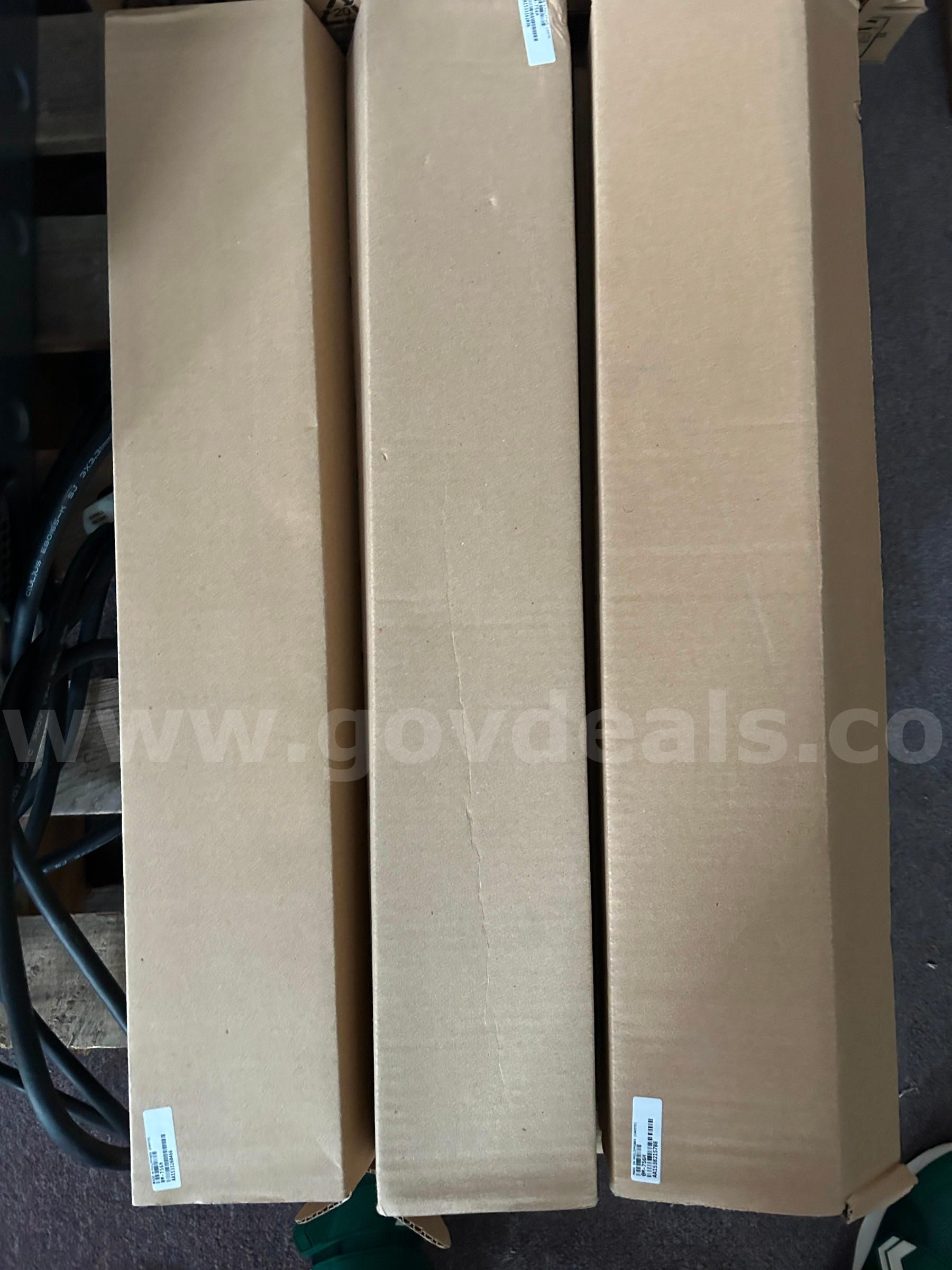 Dell Rack Mount Rail Kit P/N ON-756H-Server/UPS rack Rails New in Box