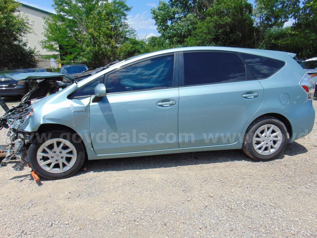 2013 Toyota Prius V