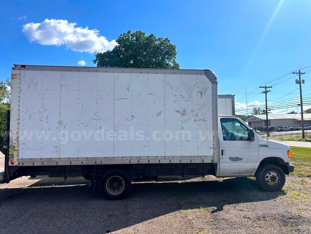 2006 Ford Box Truck 125588 miles