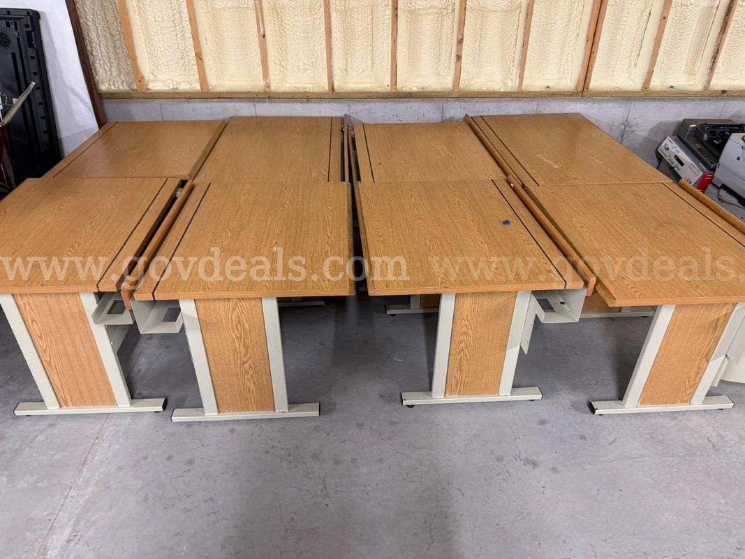 Computer Desks (Qty 8)