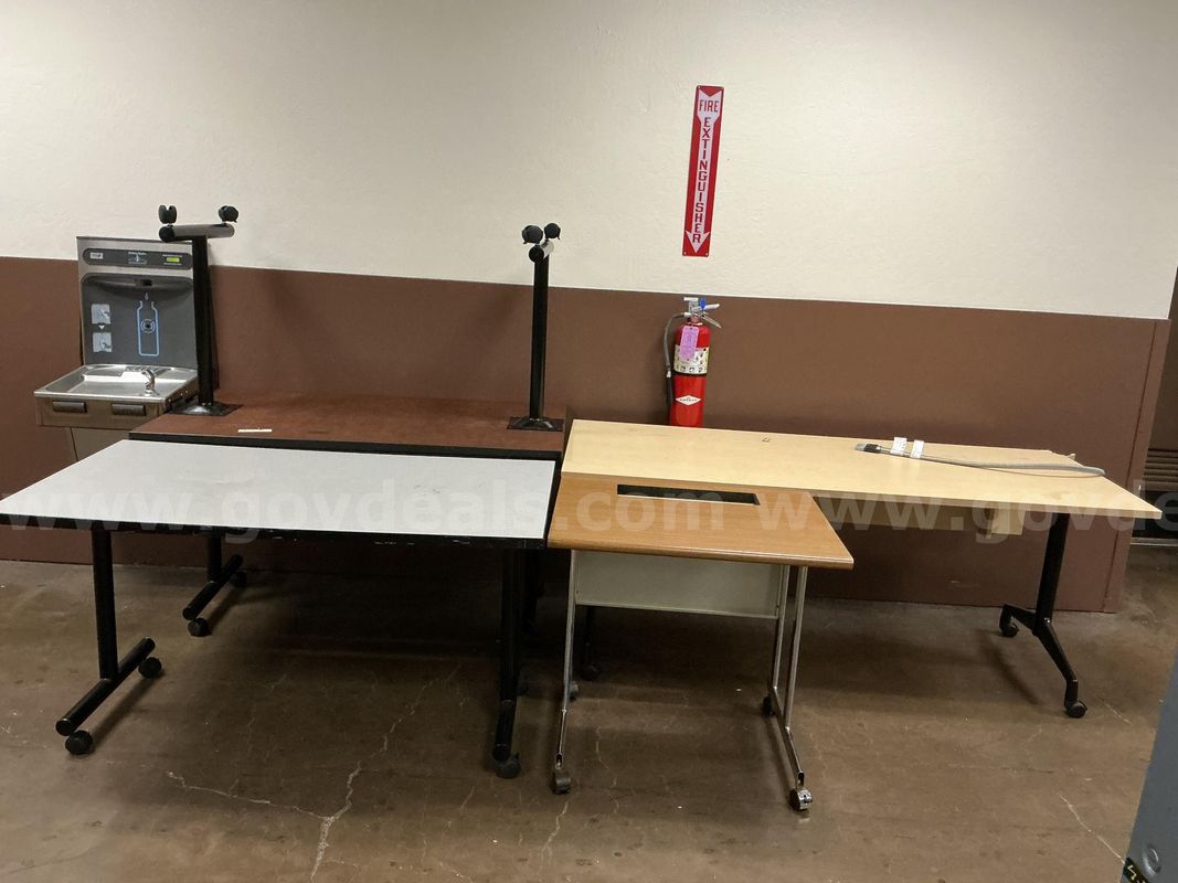LOT OF MIXED TABLES