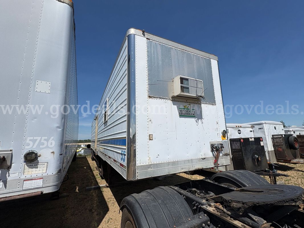 2003 Utility 3000R  53 Ft T/A 53 ft x 102 in T/A Van Trailer