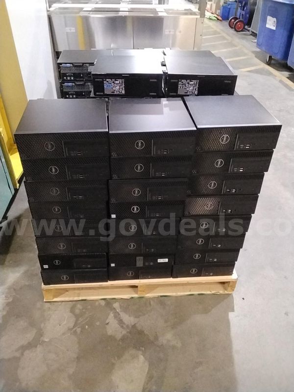 Lot of Dell PC Towers