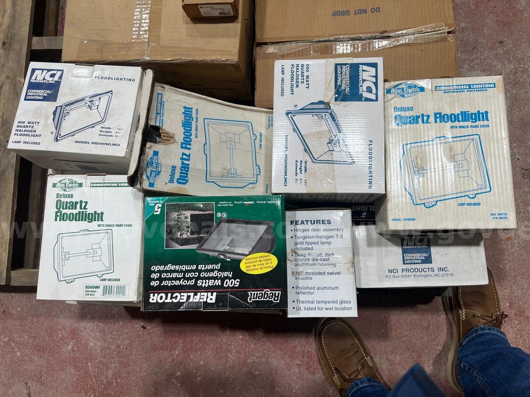 LOT of QUARTZ LIGHTS AND GE/UNIVERSAL BALLASTS