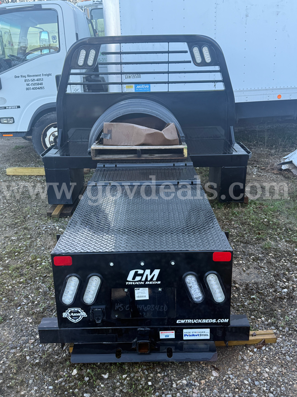 *BRAND NEW* 2024-2025 CM HOTSHOT BED w/ Hardware/Fenders/Electrical (TURNKEY)