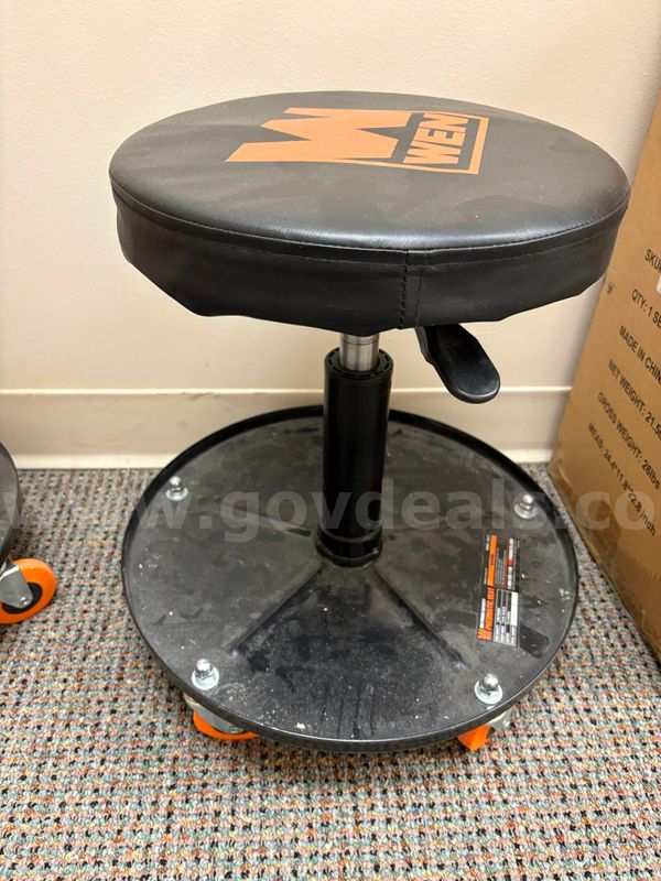 WEN Adjustable Rolling Stool
