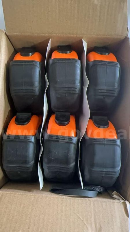 SHIPPING AVAILABLE lot of 12 Yuete tools MAX HEAVY duty XL(10m)33ft measuring tape,Retractable,w Belt-clip(31-011)