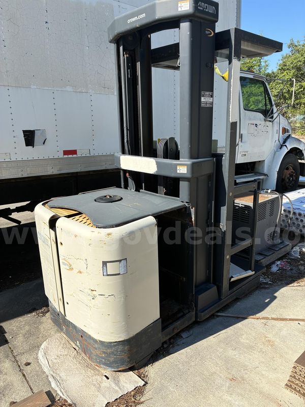 2004 Crown SP Order Picker-Inoperable