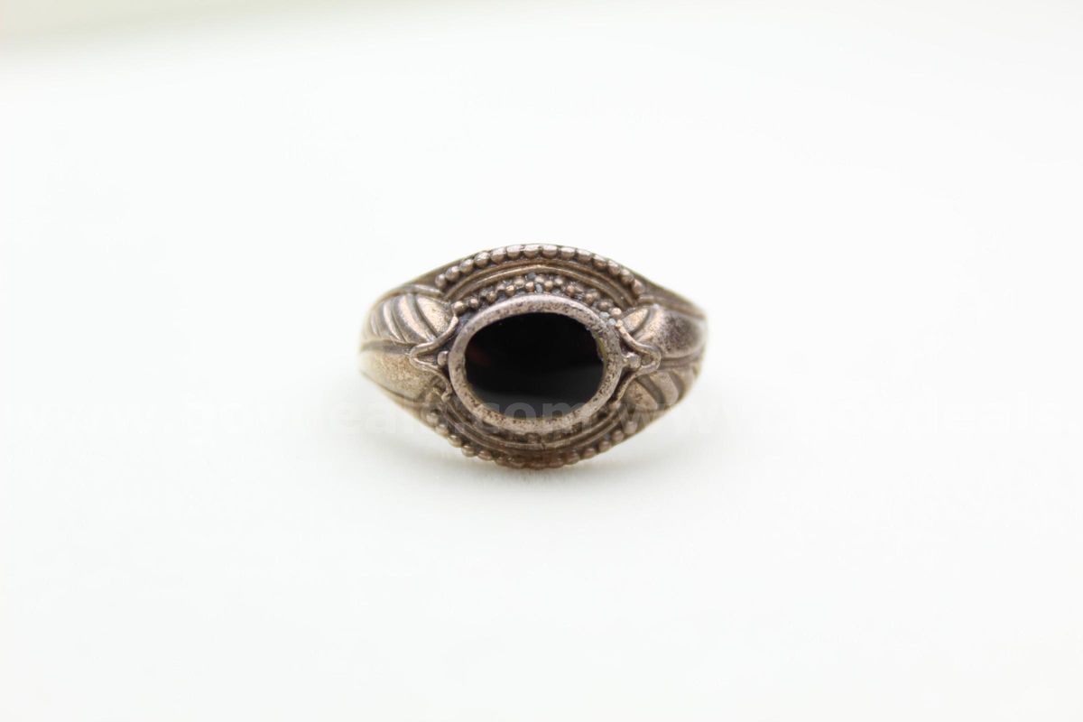 Vintage Sterling Silver Black Onyx Ring – Size 7.5