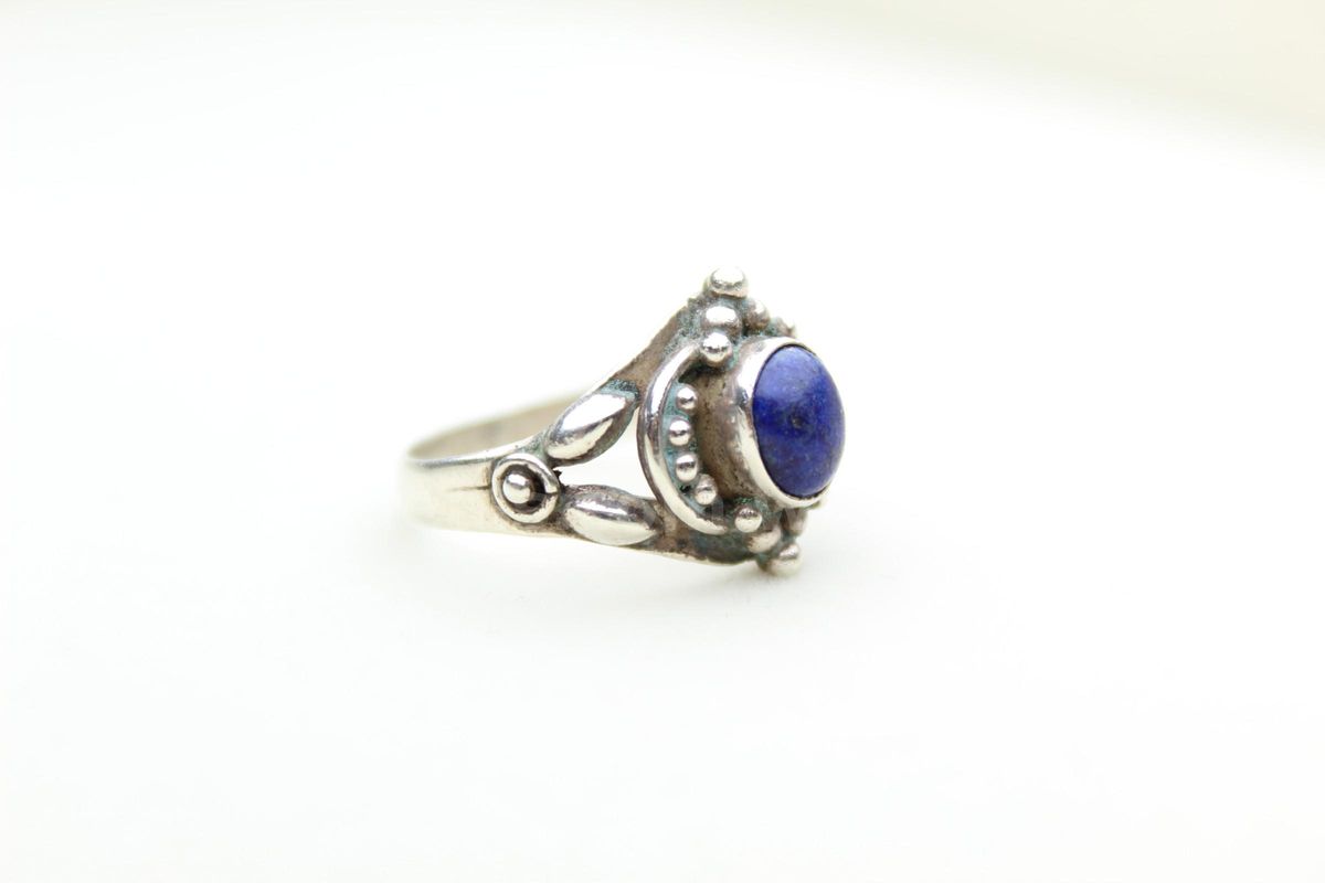 Lapis Lazuli Silver Cabochon Ring
