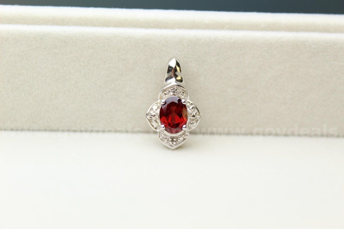Vintage Garnet Silver Pendant