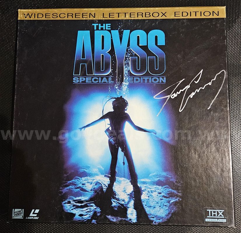The Abyss Letterbox LaserDisc Signed by James Cameron | Authentic Autograph