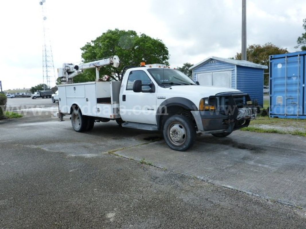 2007 Ford F-550 Chassis And Cab, 6.0l V8 Ohv 32v Turbo Diesel With Liftmoore Crane