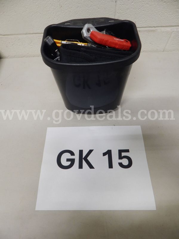 Lot GK15 (1) Bin of Misc. Folding box Cutters