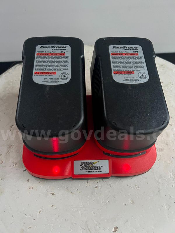 Black & Decker Firestorm Dual Battery Pack + Charger