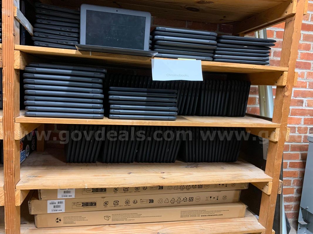 Lot of Approx 723 Chromebooks (Various Manufacturers) and USB chargers.