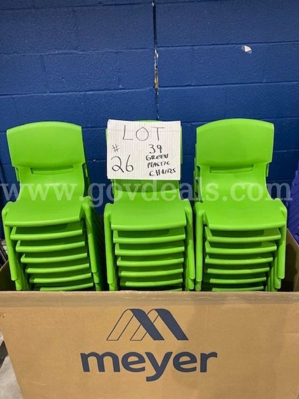 39 Green Plastic Chairs