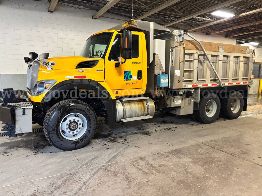 2011 International WorkStar 7600 Dump Truck