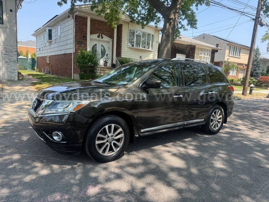 2015 Nissan Pathfinder SL 4WD