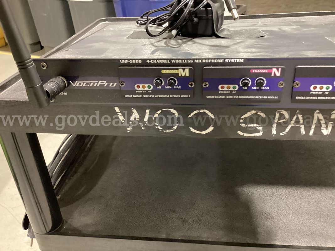 VocoPro UHF-5800 4-Channel Wireless Microphone System | Includes 2 Mics & Adapter