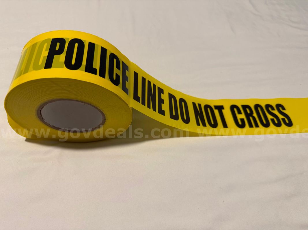 Big roll “POLICE LINE DO NOT CROSS” * WILL SHIP*