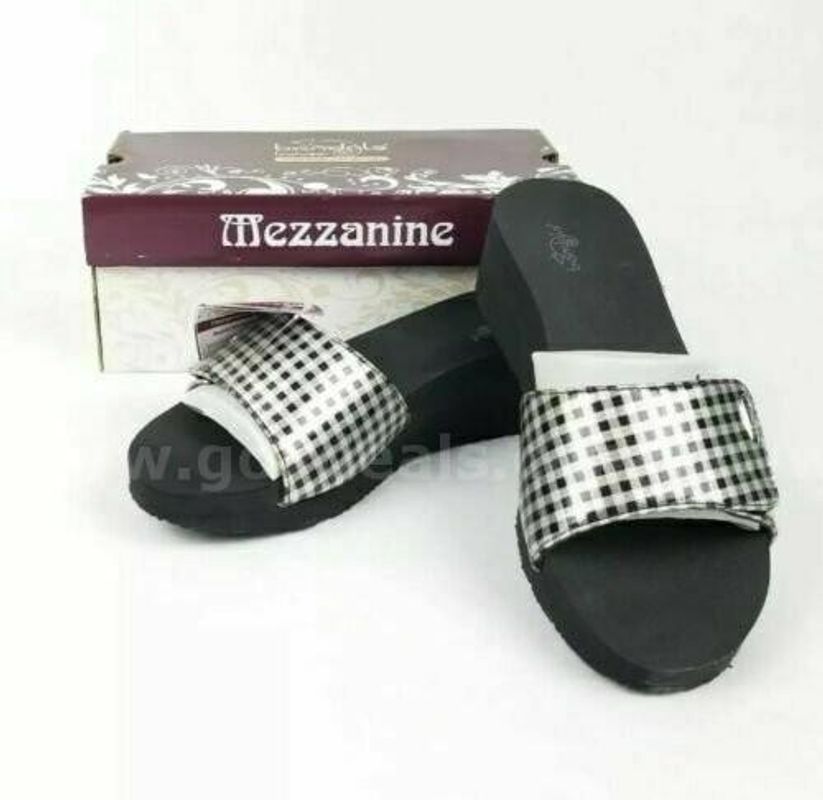 Bandals Mezzanine Women's Sandals US Size 9 Color Black BRAND NEW WITH BOX *WILL SHIP*