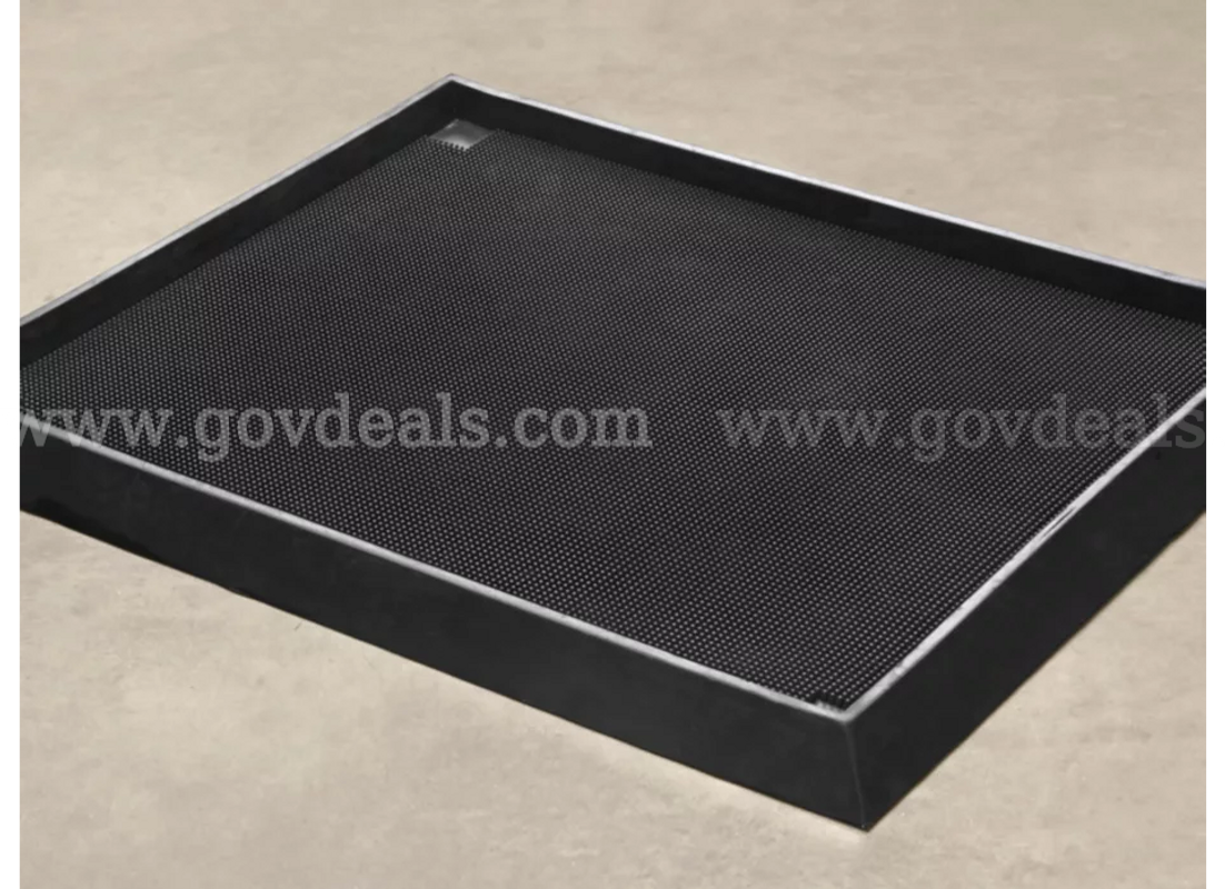 Sanitizing Footbath Mat - 32 x 39", Black NEW IN BOX "WILL SHIP"