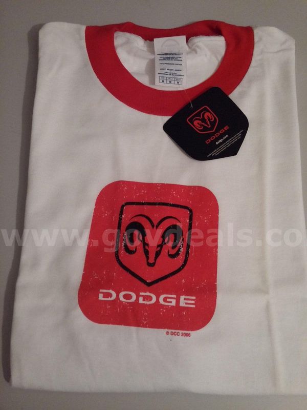 DODGE Muscle Car T-shirt 100% Cotton White NEW WITH TAG SIZE MEDIUM *WILL SHIP*
