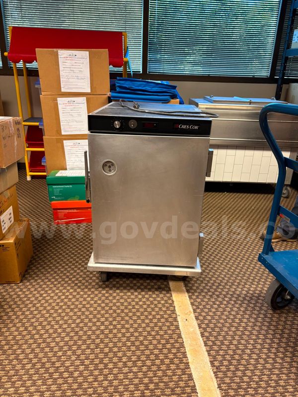 Cres Cor Commercial Heated Holding Cabinet / Food Warmer - Model H339188B - Operational