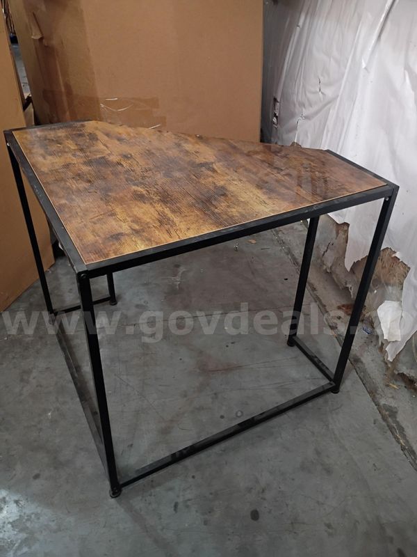 Corner Table
