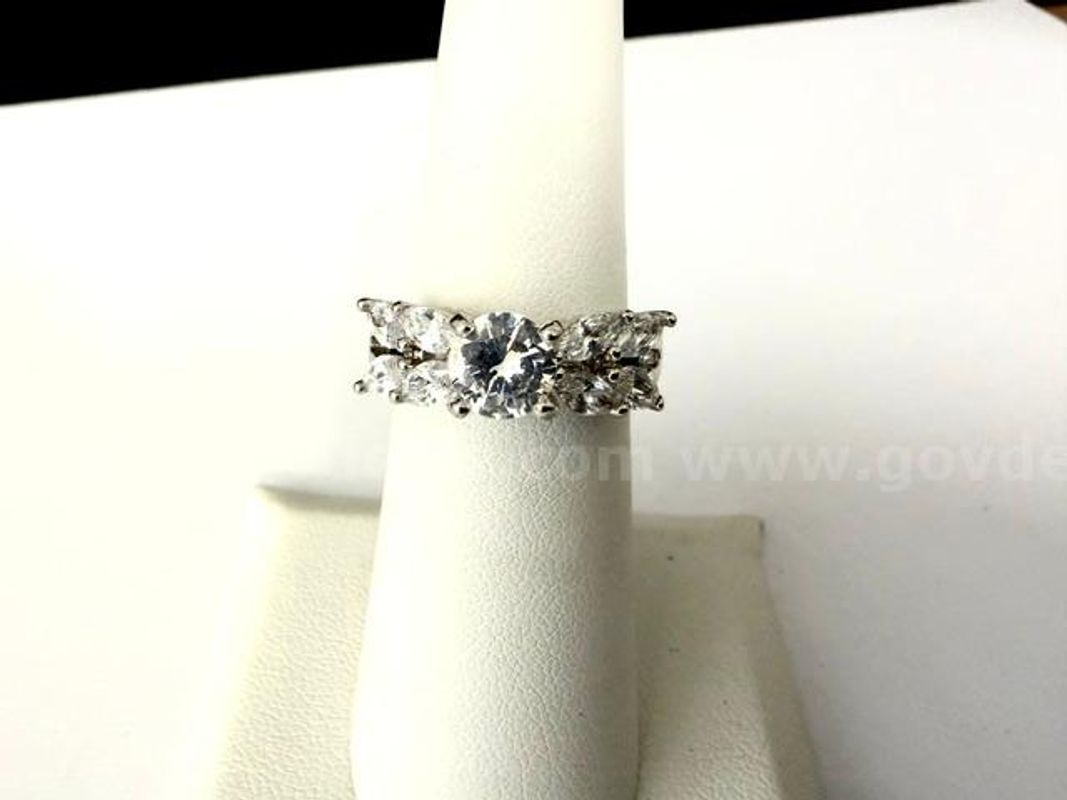 Beautiful, Rhodium Clad (Silver), Size 5 1/2, Brilliant CZ Solitaire Bridal Ring W/Leaf Accents