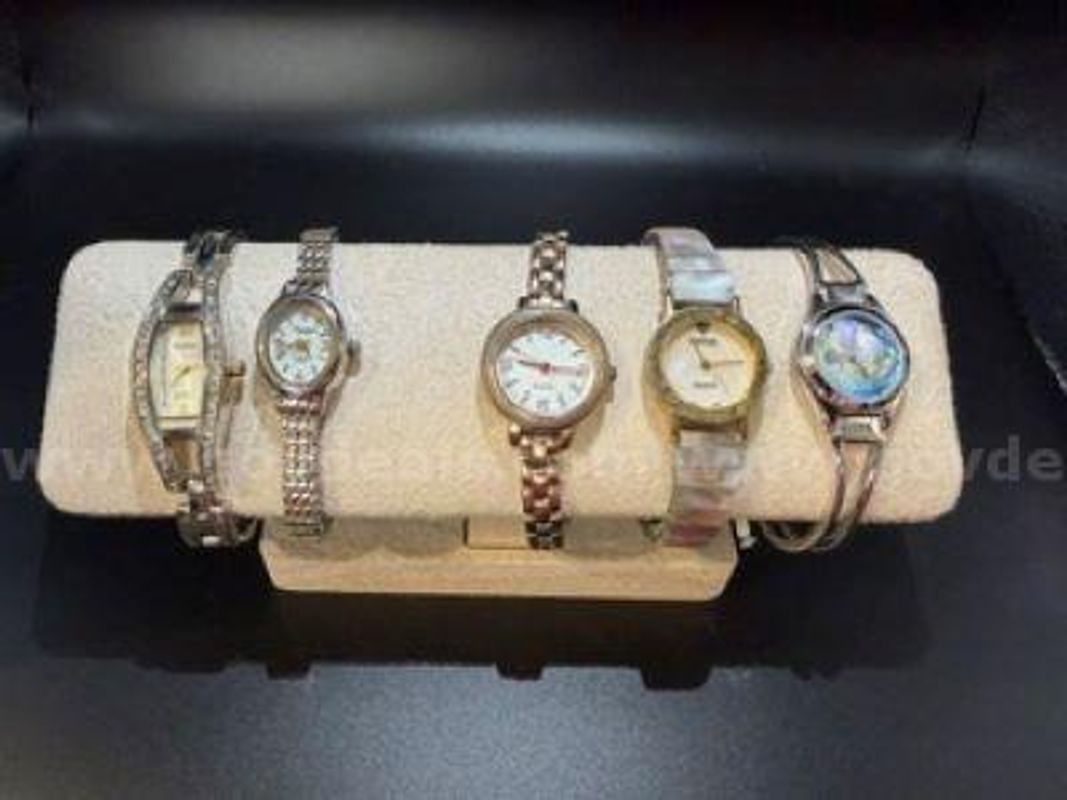Set of (5) Ladies, Vintage Watches, Working/Non-Working