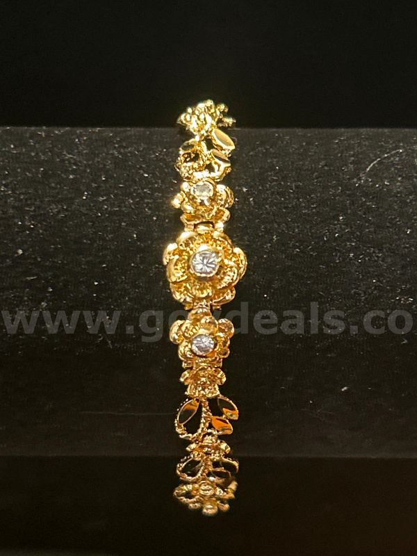 7” CZ Lovely Detailed Rose/Flower Bracelet. 24K Real Gold Plated