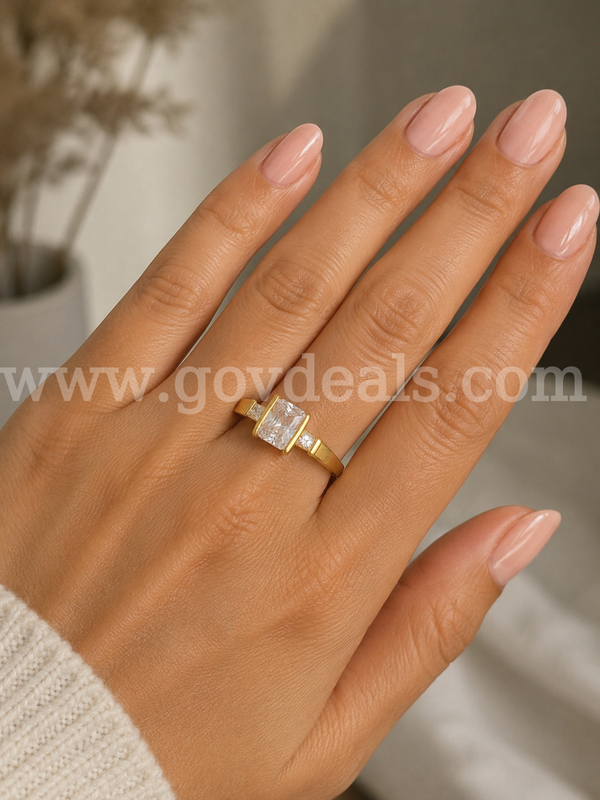 Beautiful, Size 9, 24k Real Gold Filled, CZ Princess Cut Ring.