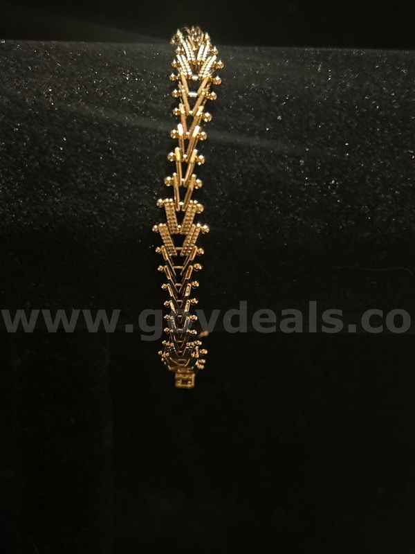 Beautiful Ladies 7" Arrow-Link Bracelet. 24k Real Gold Plated