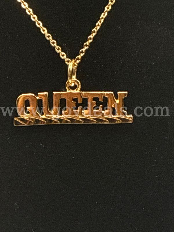 16”-18” Chain Necklace W/ “Queen” Pendant. 24K Gold Filled.
