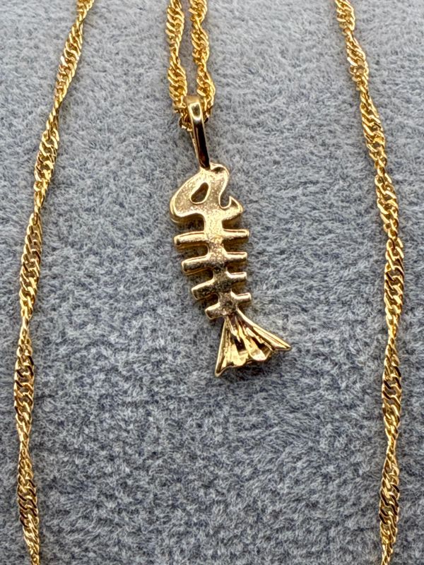 Gorgeous, Real 24k Gold Filled, 22” Whisper Necklace With Fish Bone Pendant
